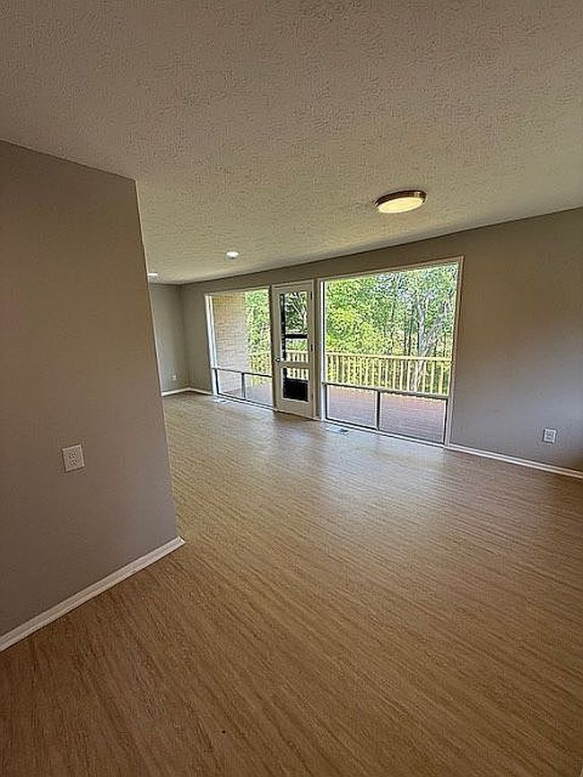 Photo of 10402 N Church Dr, Cleveland, OH
