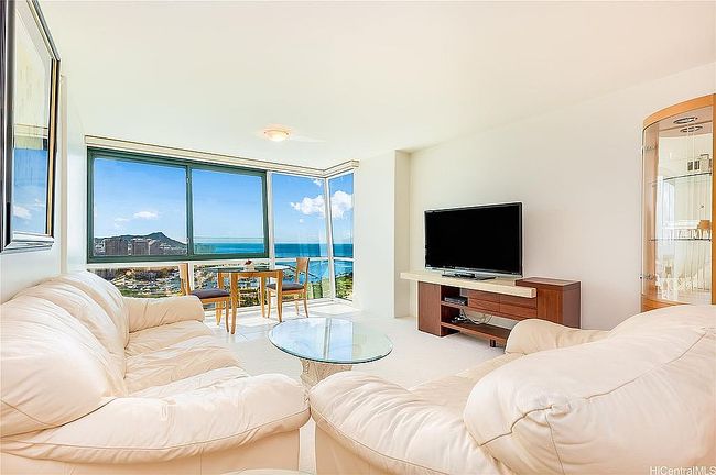 Image of 88 Piikoi St Apt 3907