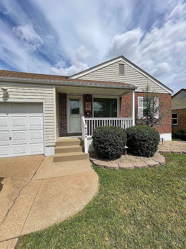 Photo of 9105 Southview Ln