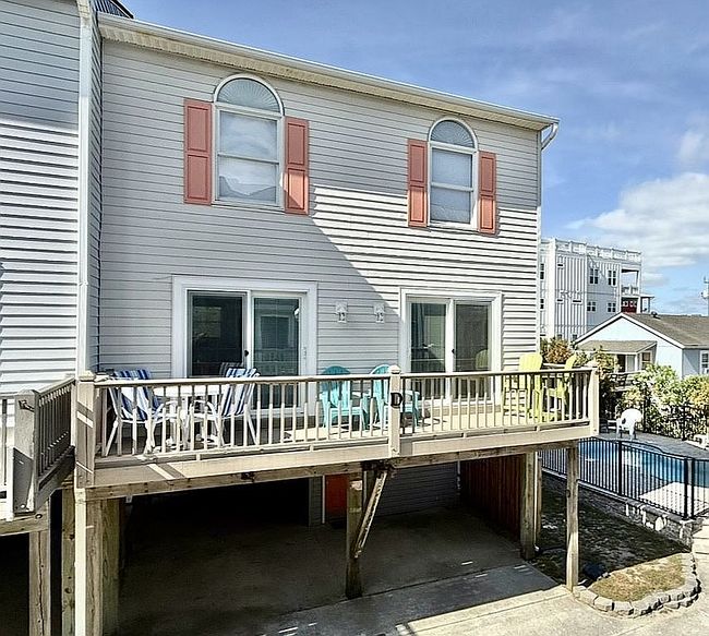 Photo of 511 Carolina Beach Ave N #4