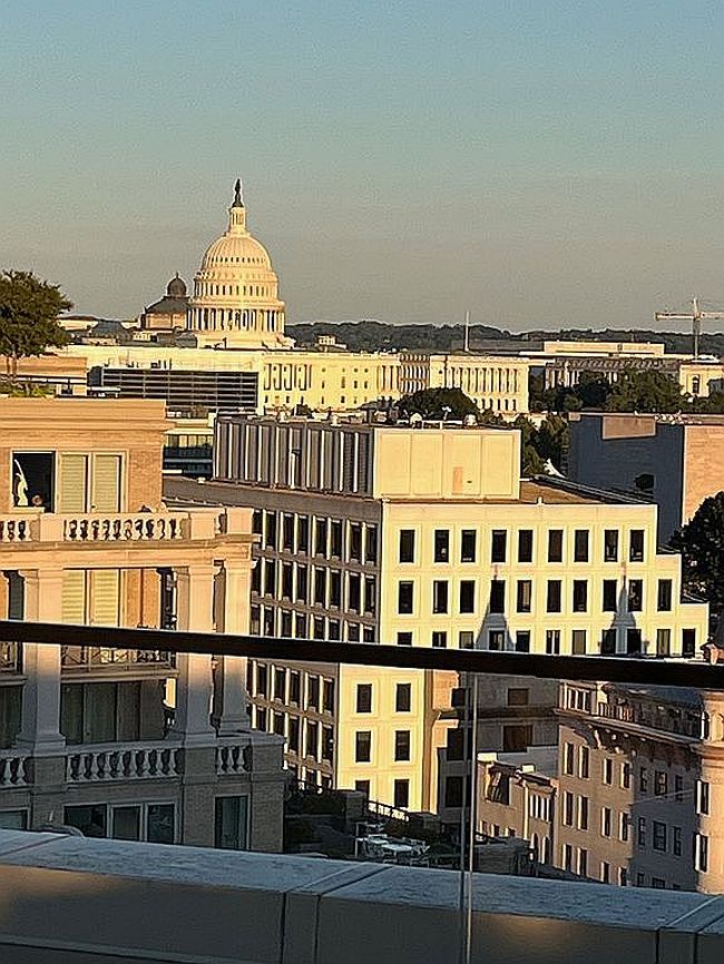 Additional photo 1 of property located at 801 Pennsylvania Ave Nw Apt 1020