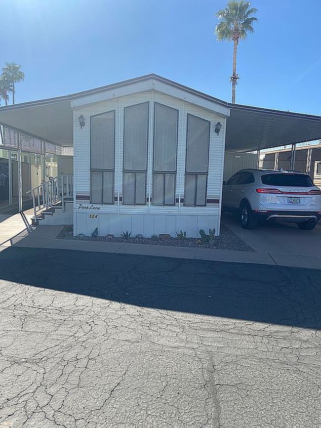 Preview of property located at 305 S Val Vista Dr #324