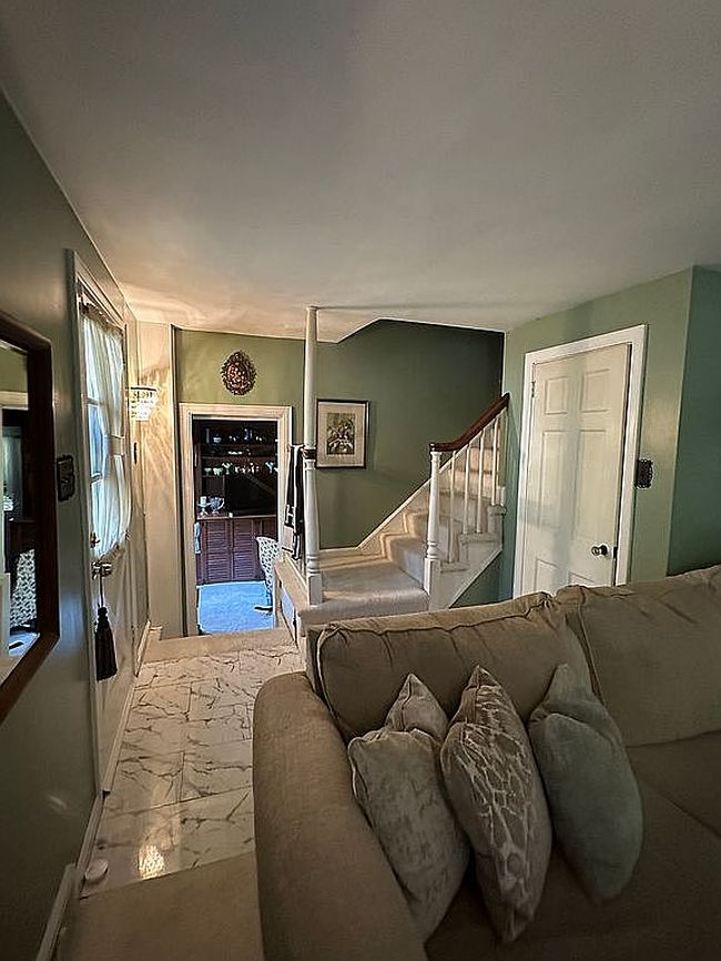 Photo of 161 Siebert Rd, Pittsburgh, PA