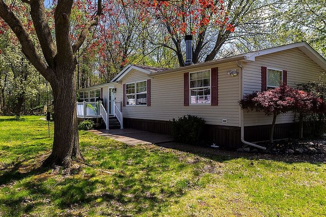 Image of 385 Maple Ln