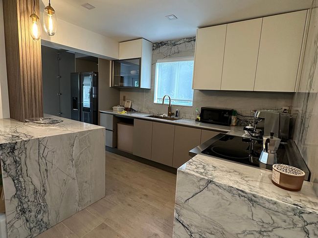 Additional photo 3 of property located at 1002 Monterey St