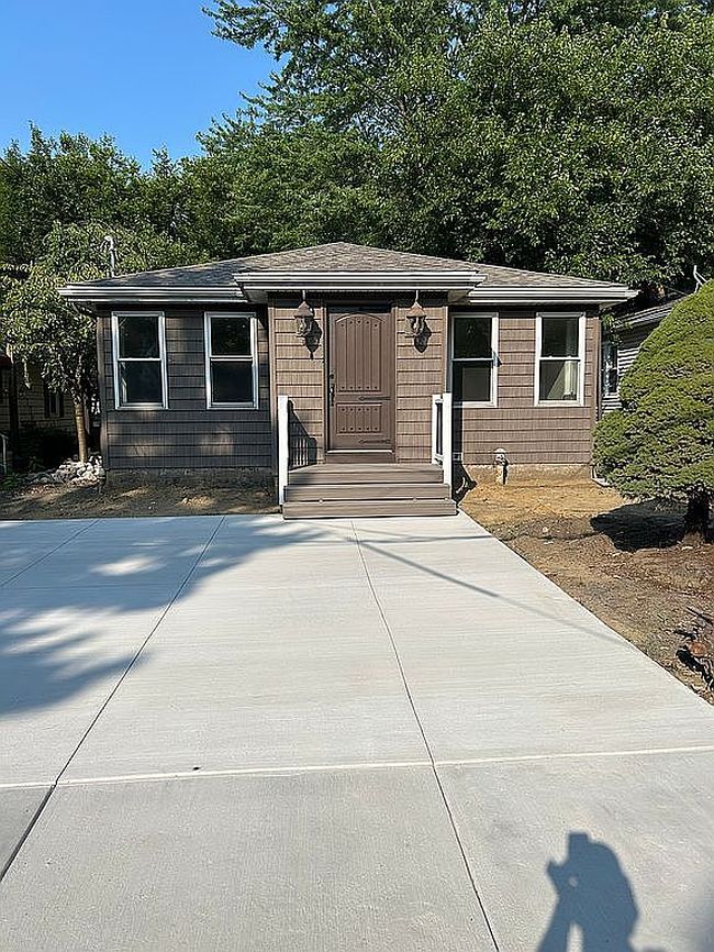 Additional photo 1 of property located at 313 East Ave