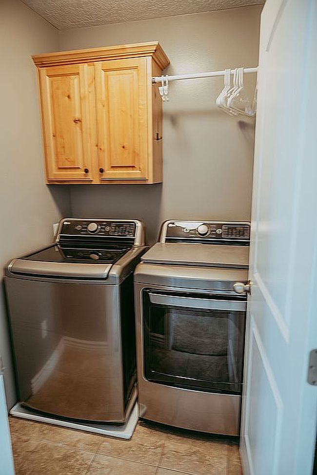 Image of 851 N Sapphire St
