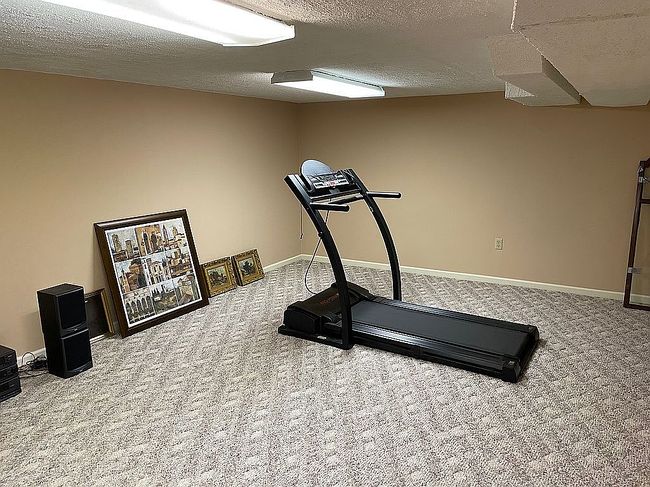Image of 12 Heathrow Ct