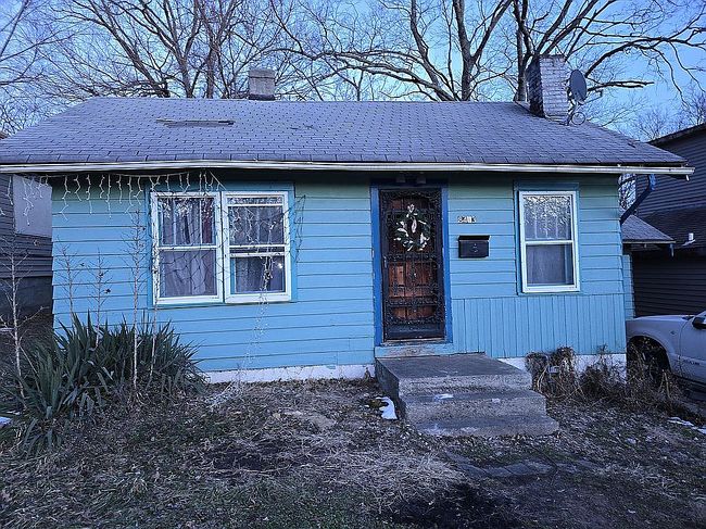 Image of 8413 Olive St