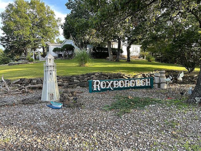 Image of 155 Roxborough Dr