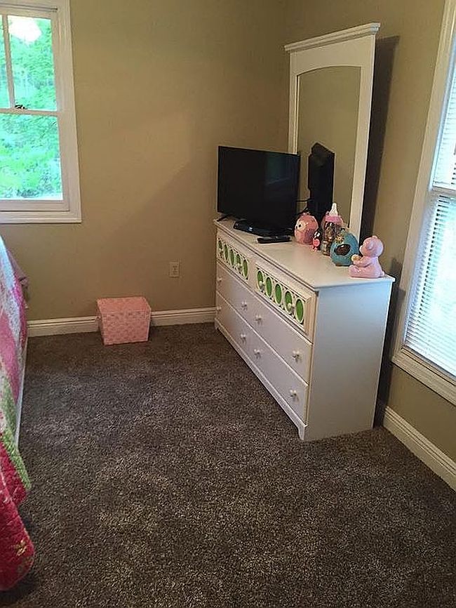 Image of 201 Pebble Dr