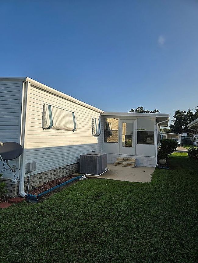 Photo of 3110 Saralake Blvd #3110, Sarasota, FL