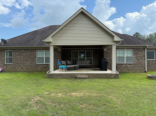 Photo of 303 Ferncrest St Sw, Hartselle, AL