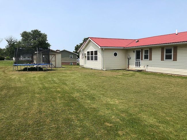 Photo of 110 Rosewood Dr, Middleburg, PA