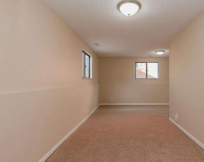 Photo of 600 Oregon Trl, Lincoln, NE