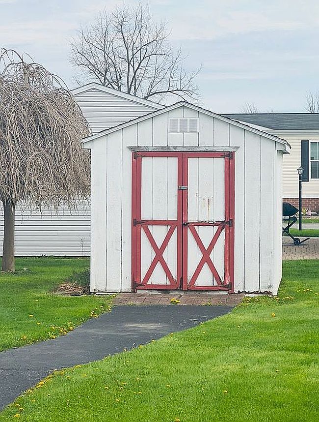 Image of 9864 Tobermory Ave
