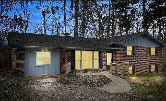 Photo of 448 Apache Trl Nw