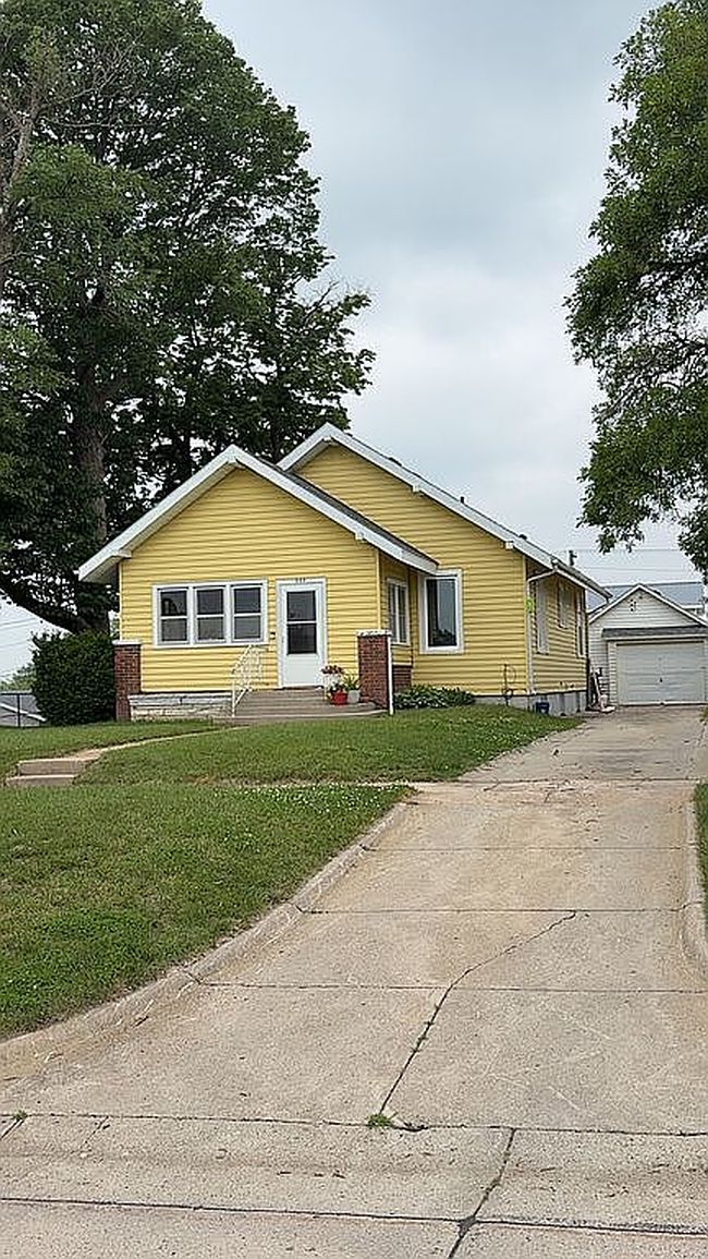 Image of 809 13th St