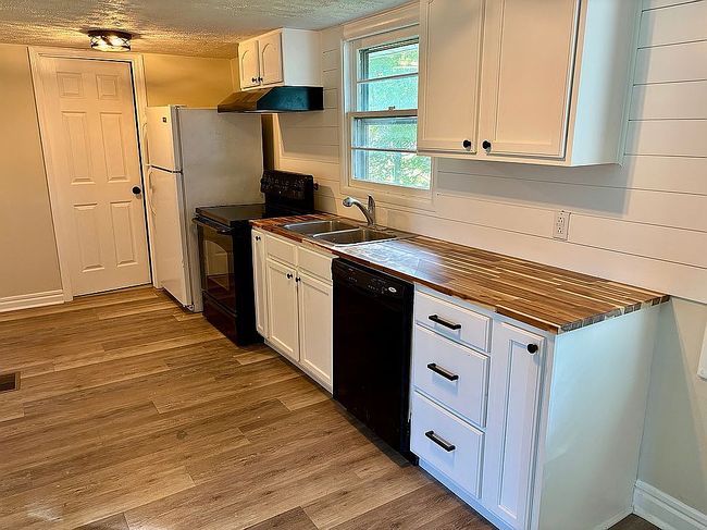 Additional photo 2 of property located at 2514 W Beaver Creek Dr