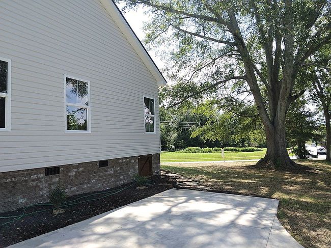 Photo of 504 E Main St, Pendleton, SC