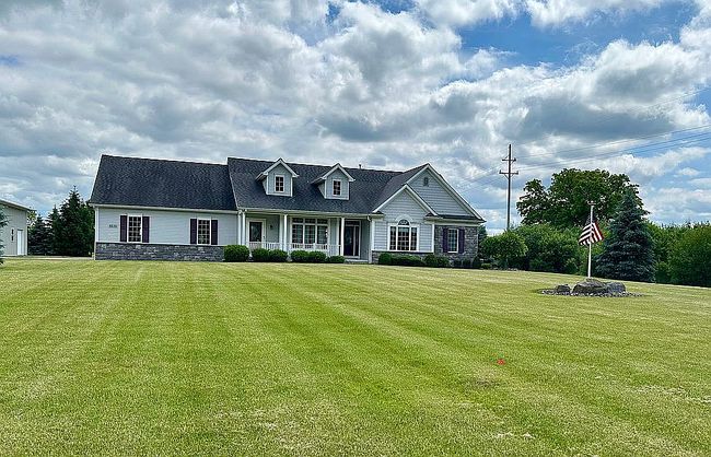 Photo of 8595 Wolcott Rd, Clarence Center, NY