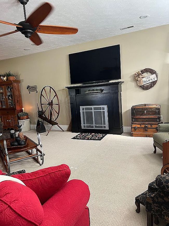 Photo of 601 Railroad St, Covington, IN