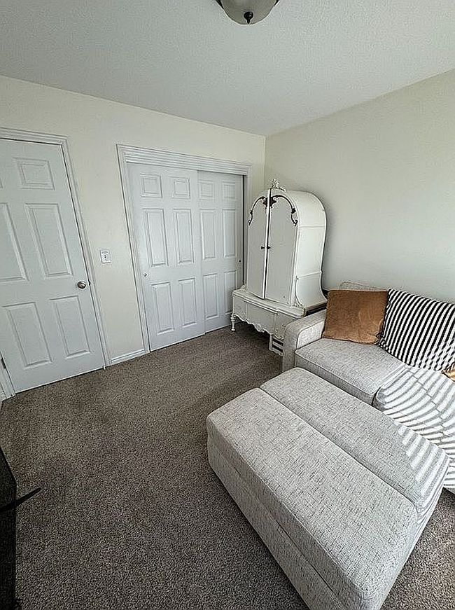 Image of 858 Halstead Dr