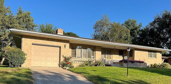 Image of 620 11th St