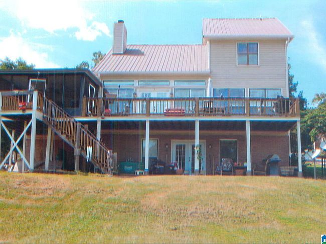 Preview of property located at 260 Riverview Dr