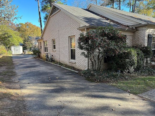 Image of 41 Coachlight Dr