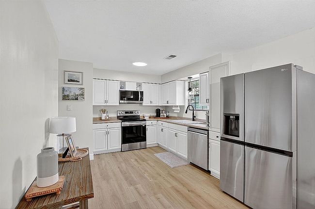 Photo of 811 Villere St, Waveland, MS