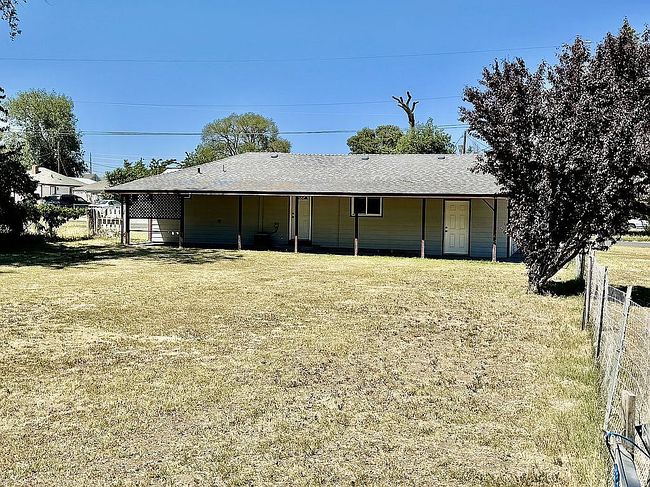 Photo of 220 E Beebe Ave, Hermiston, OR