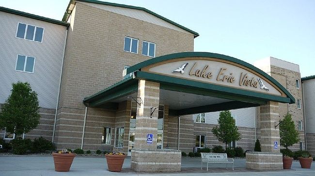 Photo of 4699 Lake Rd E Unit 401, Geneva, OH
