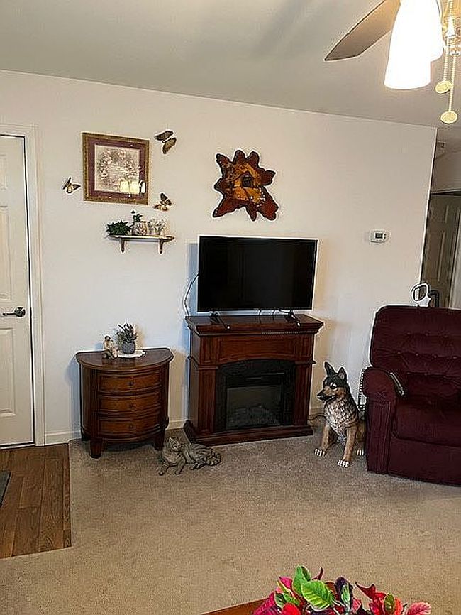 Additional photo 3 of property located at 180 Trevmor Dr