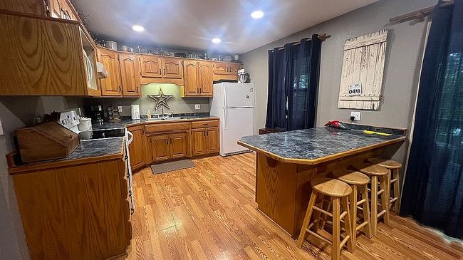 Image of 26404 Fisher Cove Ln