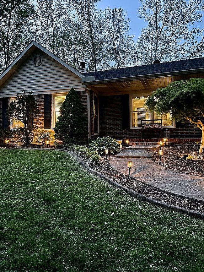 Image of 1555 Graves Ln