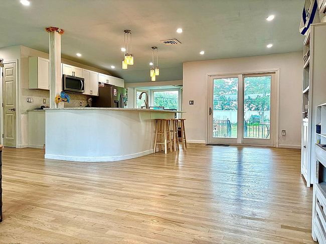 Photo of 22 Fuller St, Dix Hills, NY