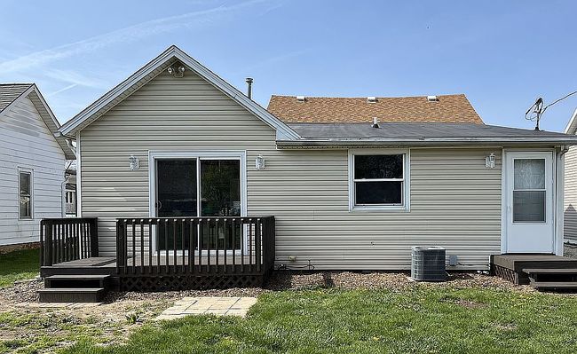 Image of 421 E Washington St