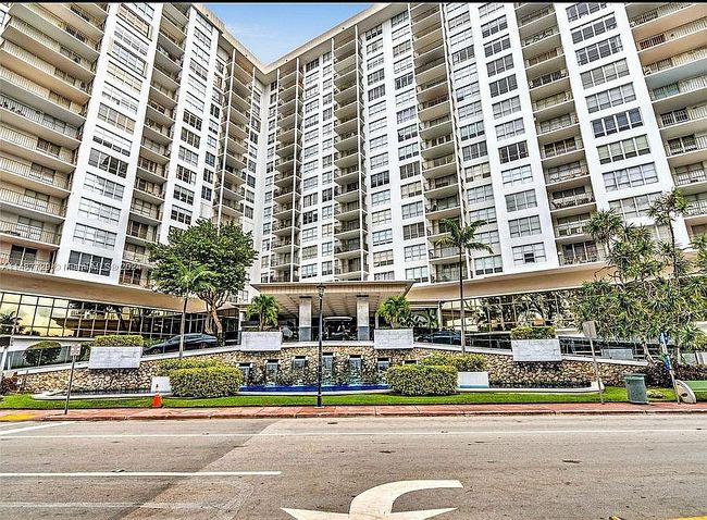 Image of 4101 Pine Tree Dr Apt 330