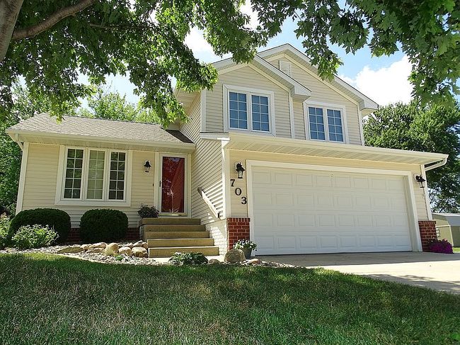 Image of 703 Ne Michael Ct