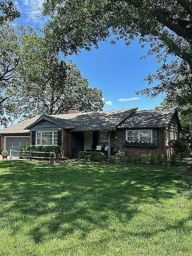 Photo of 1505 S Mount Olive St, Siloam Springs, AR