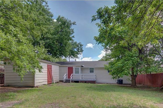 Image of 214 Hill Ln
