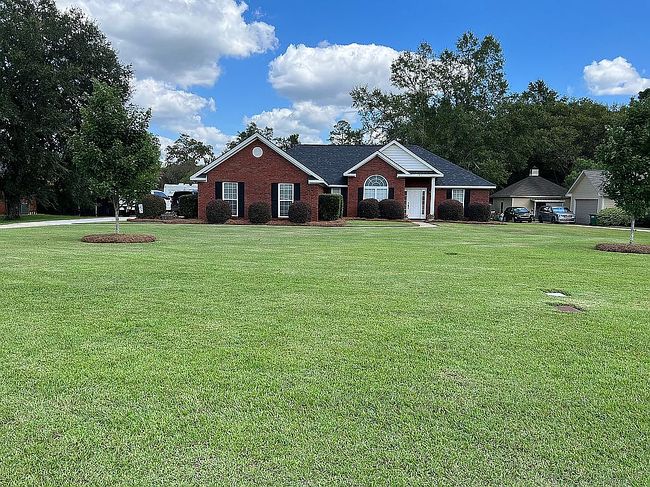 Image of 121 Willow Lake Dr