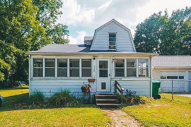 Photo of 130 Sharon Ave, Battle Creek, MI