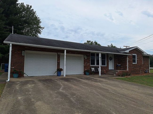 Photo of 12 Hillcrest Dr