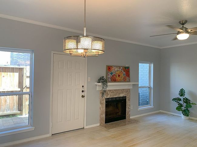 Image of 3800 Tanglewilde St Apt 909