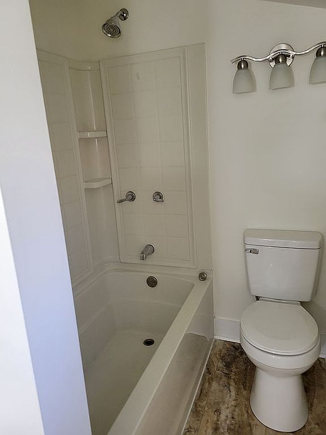 Additional photo 1 of property located at 815 Hazlett Ave