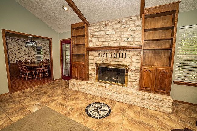 Photo of 250 Hickory Dr