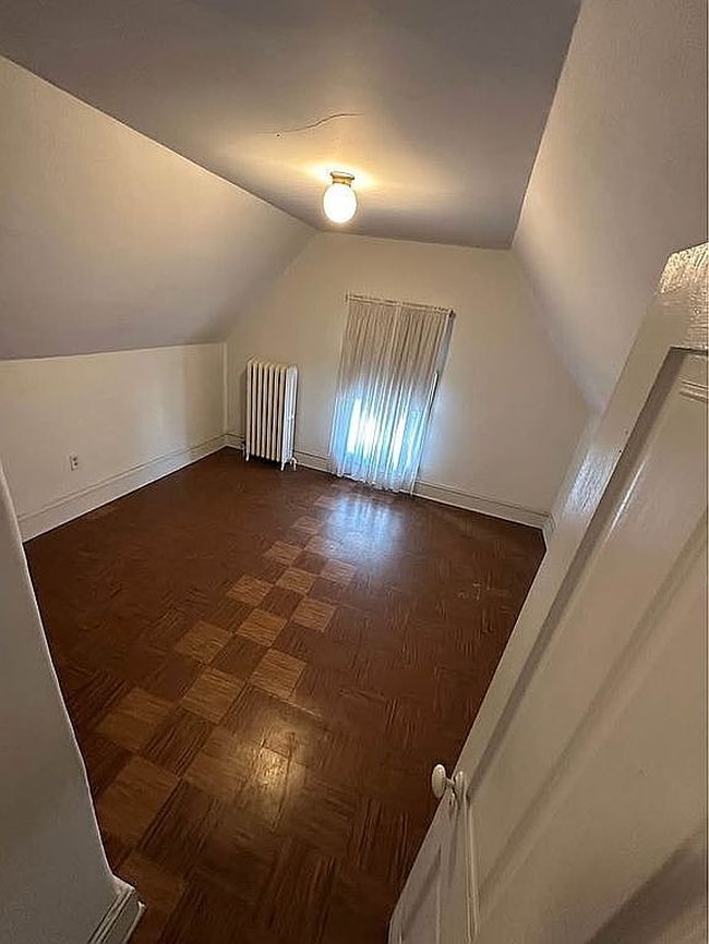 Preview of property located at 144 N Laurel St