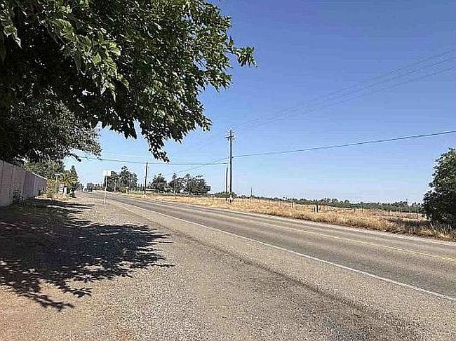 Photo of 12015 E Shaw Ave, Clovis, CA